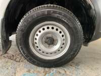 Nissan NP300 Doble Cabina 2020 4p SE L4/2.5 Man A/A Paq. Seg 2020 Nissan NP300 Doble Cabina Venta Llantas 10