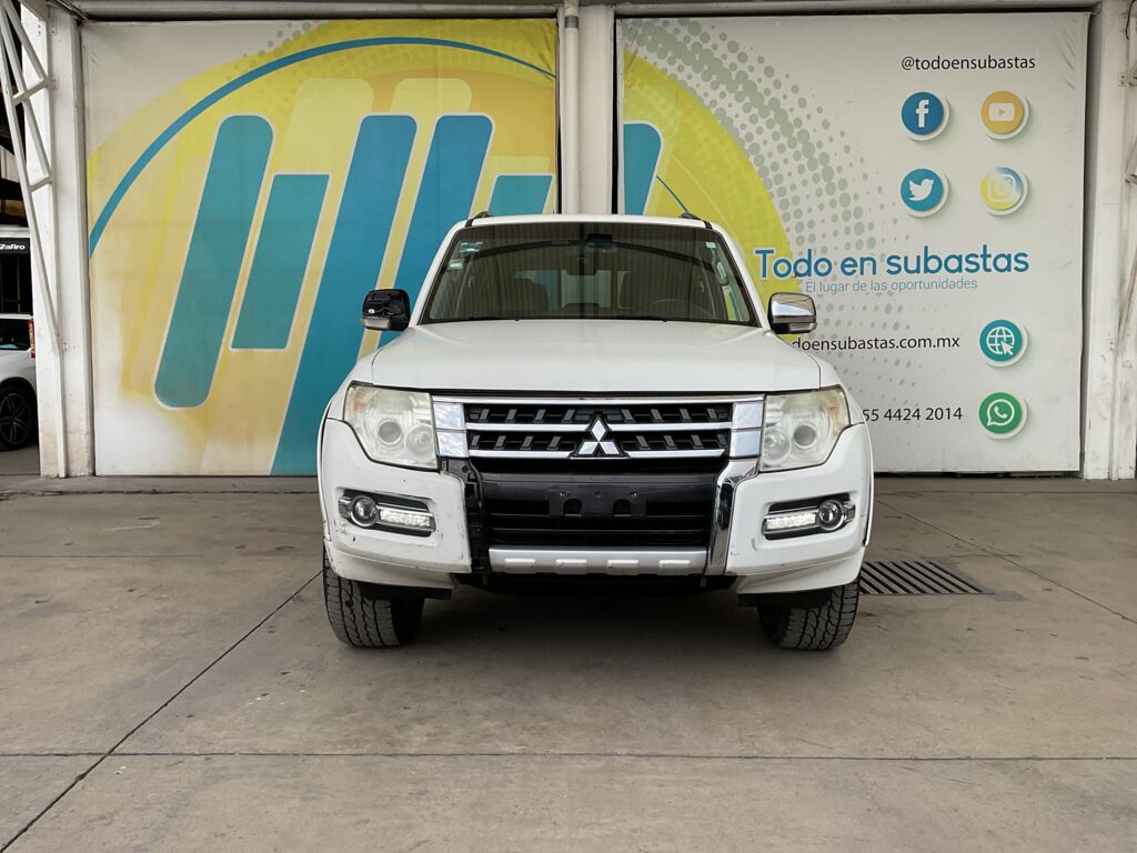 Mitsubishi Montero 2015 5p Sport V6/3.0 4X2 Aut 2015 Mitsubishi Montero Venta Exteriores 2