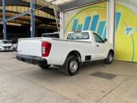 Nissan NP300 Pick Up 2020 2p L4/2.5 Man A/A 2020 Nissan NP300 Pick Up Venta Exteriores 5