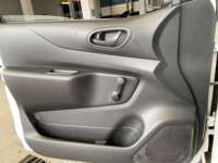 Nissan NP300 Pick Up 2020 2p L4/2.5 Man A/A 2020 Nissan NP300 Pick Up Venta Interiores 13