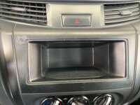 Nissan NP300 Pick Up 2020 2p L4/2.5 Man A/A 2020 Nissan NP300 Pick Up Venta Interiores 6