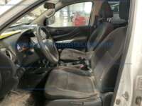 Nissan NP300 Doble Cabina 2020 4p S L4/2.5 Man A/A 2020 Nissan NP300 Doble Cabina Ingreso Interiores 3