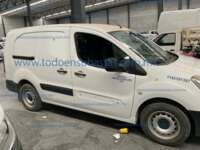 Peugeot Partner 2019 5p L4/1.6/T Diesel Man       2019 Peugeot Partner Ingreso Exteriores 4