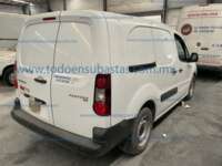 Peugeot Partner 2019 5p L4/1.6/T Diesel Man       2019 Peugeot Partner Ingreso Exteriores 5