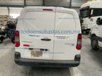 Peugeot Partner 2019 5p L4/1.6/T Diesel Man       2019 Peugeot Partner Ingreso Exteriores 6
