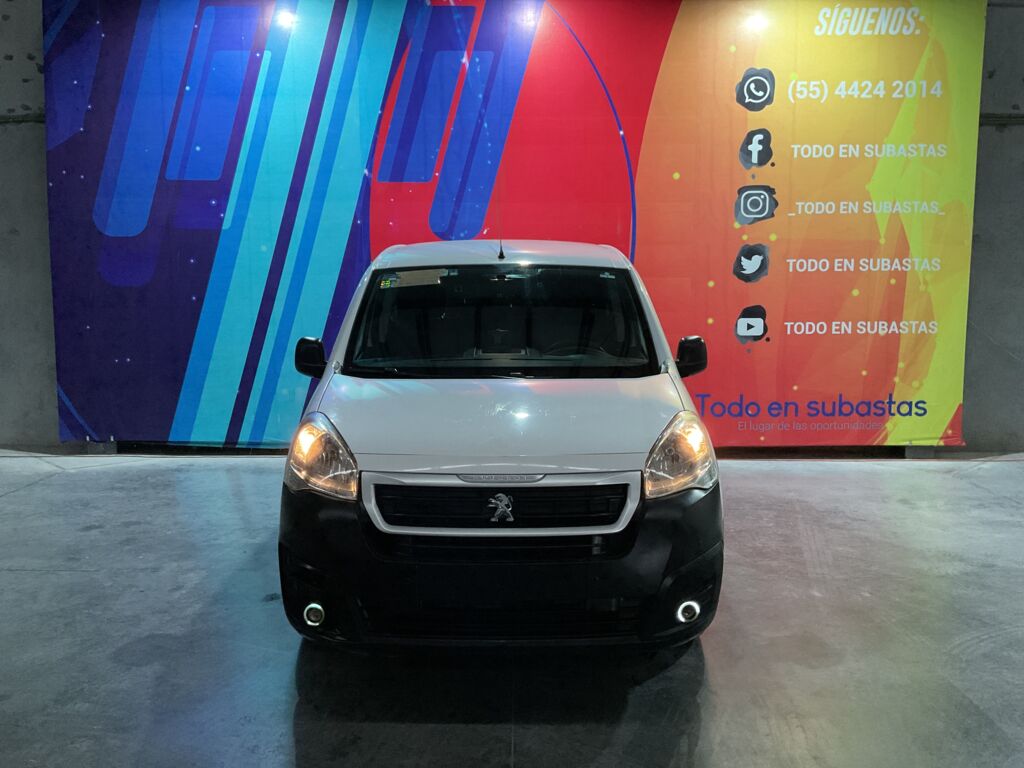 Peugeot Partner 2019 5p L4/1.6/T Diesel Man       2019 Peugeot Partner Venta Exteriores 2
