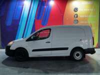 Peugeot Partner 2019 5p L4/1.6/T Diesel Man       2019 Peugeot Partner Venta Exteriores 4