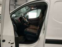 Peugeot Partner 2019 5p L4/1.6/T Diesel Man       2019 Peugeot Partner Venta Interiores 12