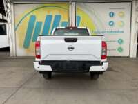 Nissan NP300 Frontier 2020 4p XE L4/2.5 Man 2020 Nissan NP300 Frontier Venta Exteriores 6