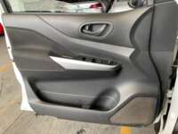 Nissan NP300 Frontier 2020 4p XE L4/2.5 Man 2020 Nissan NP300 Frontier Venta Interiores 15