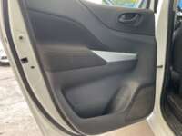Nissan NP300 Frontier 2020 4p XE L4/2.5 Man 2020 Nissan NP300 Frontier Venta Interiores 17
