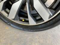 Jac SEI 4 2023 5p ESEI4 Pro EV 51.9 kWh CVT 2023 Jac SEI 4 Venta Llantas 5