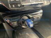 Toyota Prius 2021 5p Base Hibrido L4/1.8 Aut 2021 Toyota Prius Ingreso Interiores 10