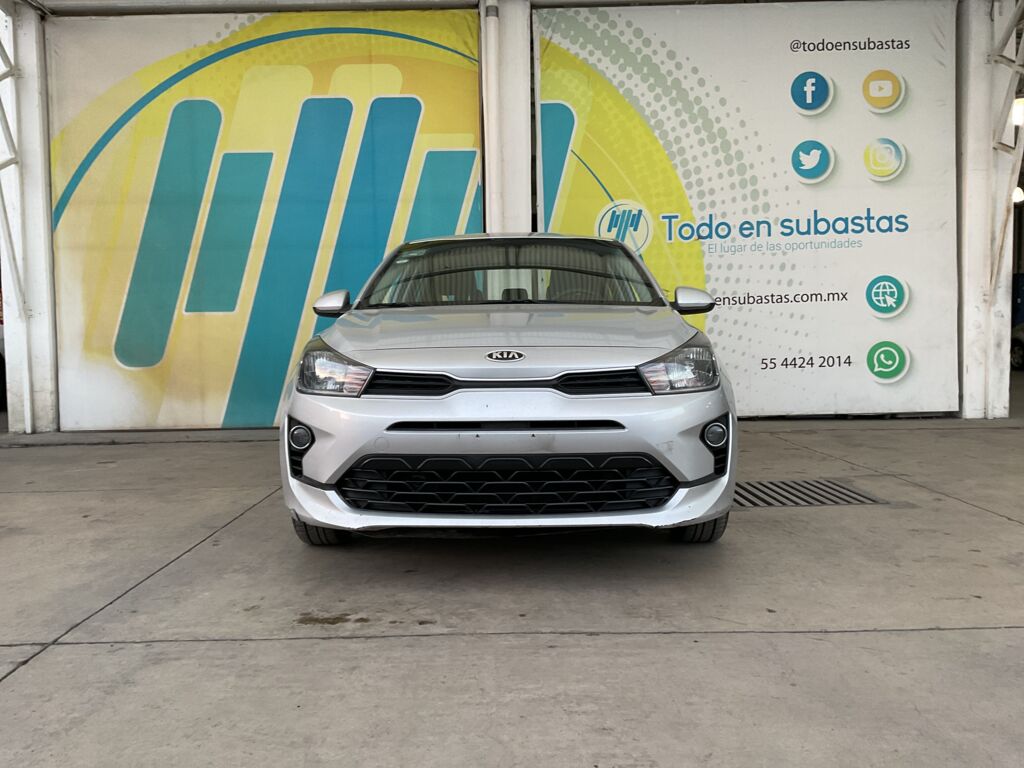Kia Rio 2021 4p Sedán L L4/1.6 Aut  2021 Kia Rio Venta Exteriores 2