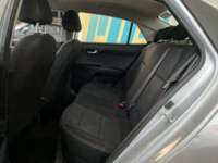 Kia Rio 2021 4p Sedán L L4/1.6 Aut  2021 Kia Rio Venta Interiores 18