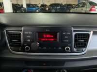Kia Rio 2021 4p Sedán L L4/1.6 Aut  2021 Kia Rio Venta Interiores 8