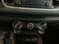 Kia Rio 2021 4p Sedán L L4/1.6 Aut  2021 Kia Rio Venta Interiores 9