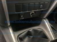 Mitsubishi L200 2022 4p GLS Doble Cabina L4/2.5/T Diesel Man 4X4 2022 Mitsubishi L200 Ingreso Interiores 10