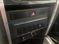 Mitsubishi L200 2022 4p GLS Doble Cabina L4/2.5/T Diesel Man 4X4 2022 Mitsubishi L200 Ingreso Interiores 9