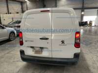 Peugeot Partner 2021 5p L4/1.6/T Diesel Man 2021 Peugeot Partner Ingreso Exteriores 6