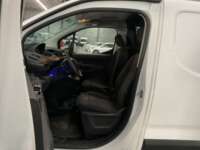 Peugeot Partner 2021 5p L4/1.6/T Diesel Man 2021 Peugeot Partner Venta Interiores 11