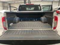 Nissan NP300 Frontier 2021 4p SE L4/2.5 Man IMG_9542