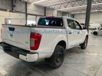 Nissan NP300 Frontier 2021 4p SE L4/2.5 Man 2021 Nissan NP300 Frontier Ingreso Exteriores 5