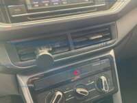 Volkswagen T-Cross 2024 5p Trendline L4/1.6 Tiptronic 2024 Volkswagen T-Cross Ingreso Interiores 10