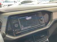 Volkswagen T-Cross 2024 5p Trendline L4/1.6 Tiptronic 2024 Volkswagen T-Cross Ingreso Interiores 9