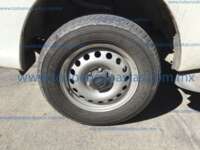 Toyota Hilux 2021 4p Doble Cabina Base L4/2.7 Man    2021 Toyota Hilux Ingreso Llantas 9