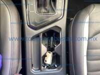 Volkswagen Taos 2024 5p Highline L4/1.4/T Tiptronic 2024 Volkswagen Taos Ingreso Interiores 16