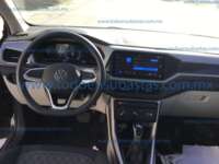 Volkswagen Taigun 2023 5p Trendline L3/1.0/T Tiptronic 2023 Volkswagen Taigun Ingreso Interiores 3
