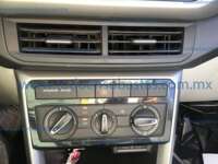 Volkswagen Taigun 2023 5p Trendline L3/1.0/T Tiptronic 2023 Volkswagen Taigun Ingreso Interiores 8