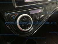 Toyota Prius 2020  2020 Toyota Prius Ingreso Interiores 10