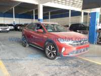 Volkswagen Nivus 2023 5p Highline L3/1.0/T Tiptronic IMG_7006