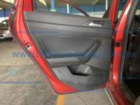 Volkswagen Nivus 2023 5p Highline L3/1.0/T Tiptronic IMG_7029