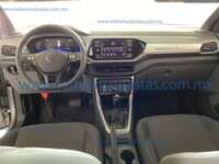 Volkswagen T-Cross 2024 5p Trendline L4/1.6 Tiptronic IMG_7098