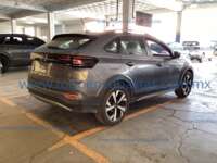 Volkswagen Nivus 2023 5p Highline L3/1.0/T Tiptronic IMG_7425