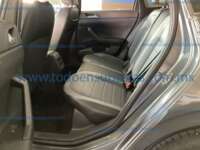 Volkswagen Nivus 2023 5p Highline L3/1.0/T Tiptronic IMG_7446