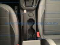 Volkswagen Nivus 2023 5p Highline L3/1.0/T Tiptronic IMG_7455