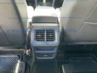 Volkswagen Taos 2024 5p Highline L4/1.4/T Tiptronic 2024 Volkswagen Taos Ingreso Interiores 11