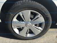 Nissan March 2022 5p Sense L4/1.6 Man 2022 Nissan March Ingreso Llantas 3