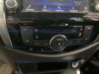 Nissan NP300 Frontier 2021 4p LE L4/2.5 Aut 2021 Nissan NP300 Frontier Ingreso Interiores 8