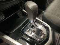 Nissan NP300 Frontier 2021 4p LE L4/2.5 Aut 2021 Nissan NP300 Frontier Venta Interiores 11