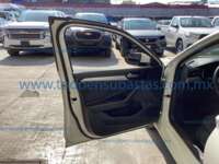 Volkswagen Jetta 2023 4p Trendline L4/1.4/T Tiptronic 2023 Volkswagen Jetta Ingreso Interiores 0