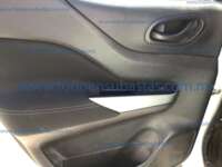 Nissan NP300 Frontier 2021 4p DC Diesel L4/2.5/T 4x4 Man 2021 Nissan NP300 Frontier Ingreso Interiores 14