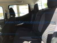 Nissan NP300 Frontier 2021 4p DC Diesel L4/2.5/T 4x4 Man 2021 Nissan NP300 Frontier Ingreso Interiores 15