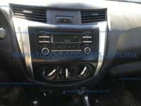 Nissan NP300 Frontier 2021 4p DC Diesel L4/2.5/T 4x4 Man 2021 Nissan NP300 Frontier Ingreso Interiores 4