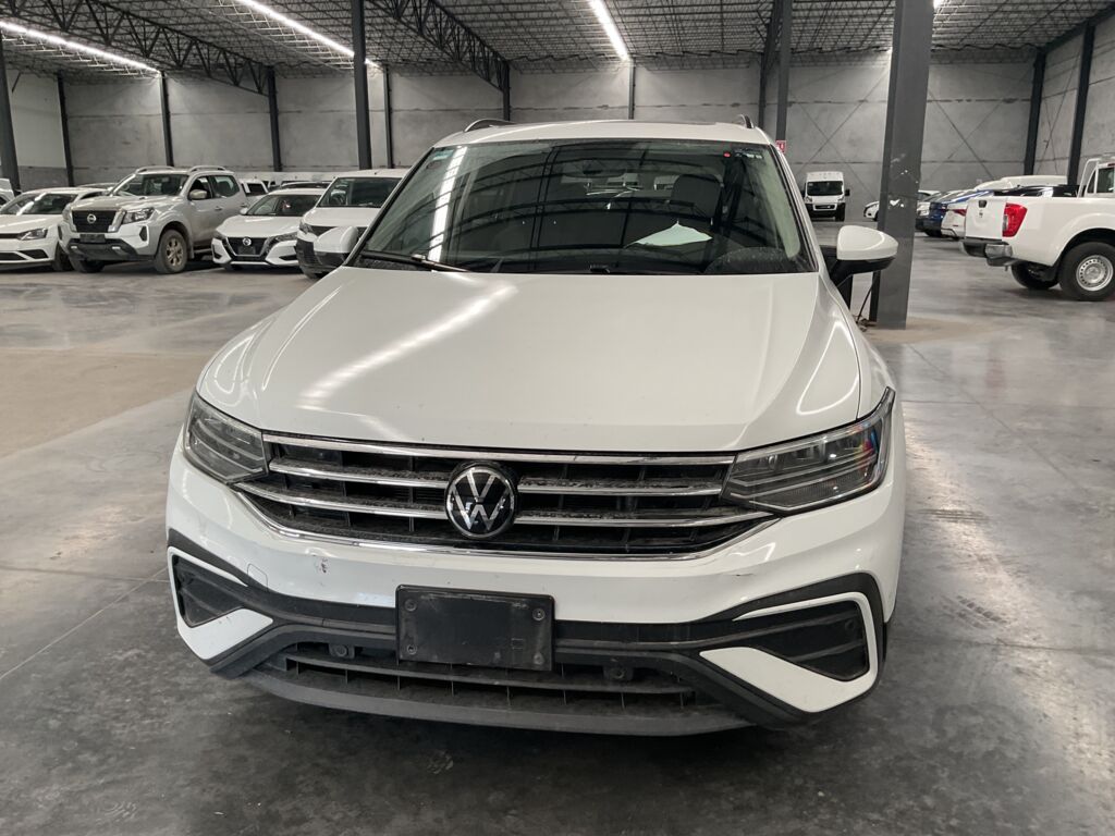 Volkswagen Tiguan 2024 5p Comfortline L4/1.4/T DSG 2024 Volkswagen Tiguan Venta Exteriores 2