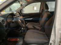 Nissan NP300 Frontier 2018 4p S L4/2.5 Man A/A Paq. Seg. 2018 Nissan NP300 Frontier Ingreso Interiores 1